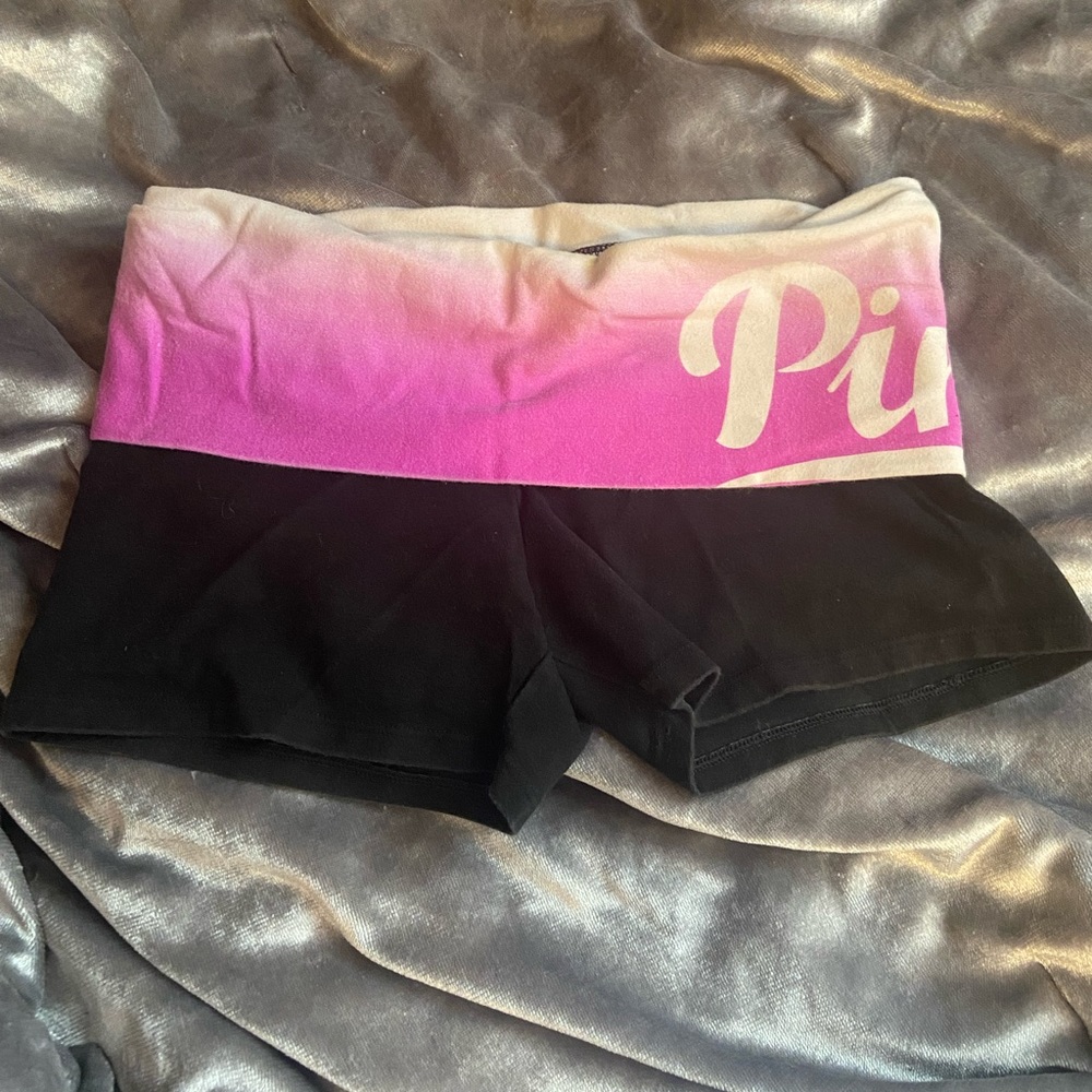 PINK VS YOGA SHORTS